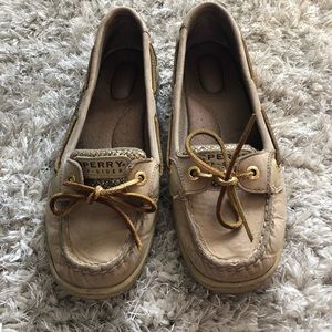 Sperry slip on’s